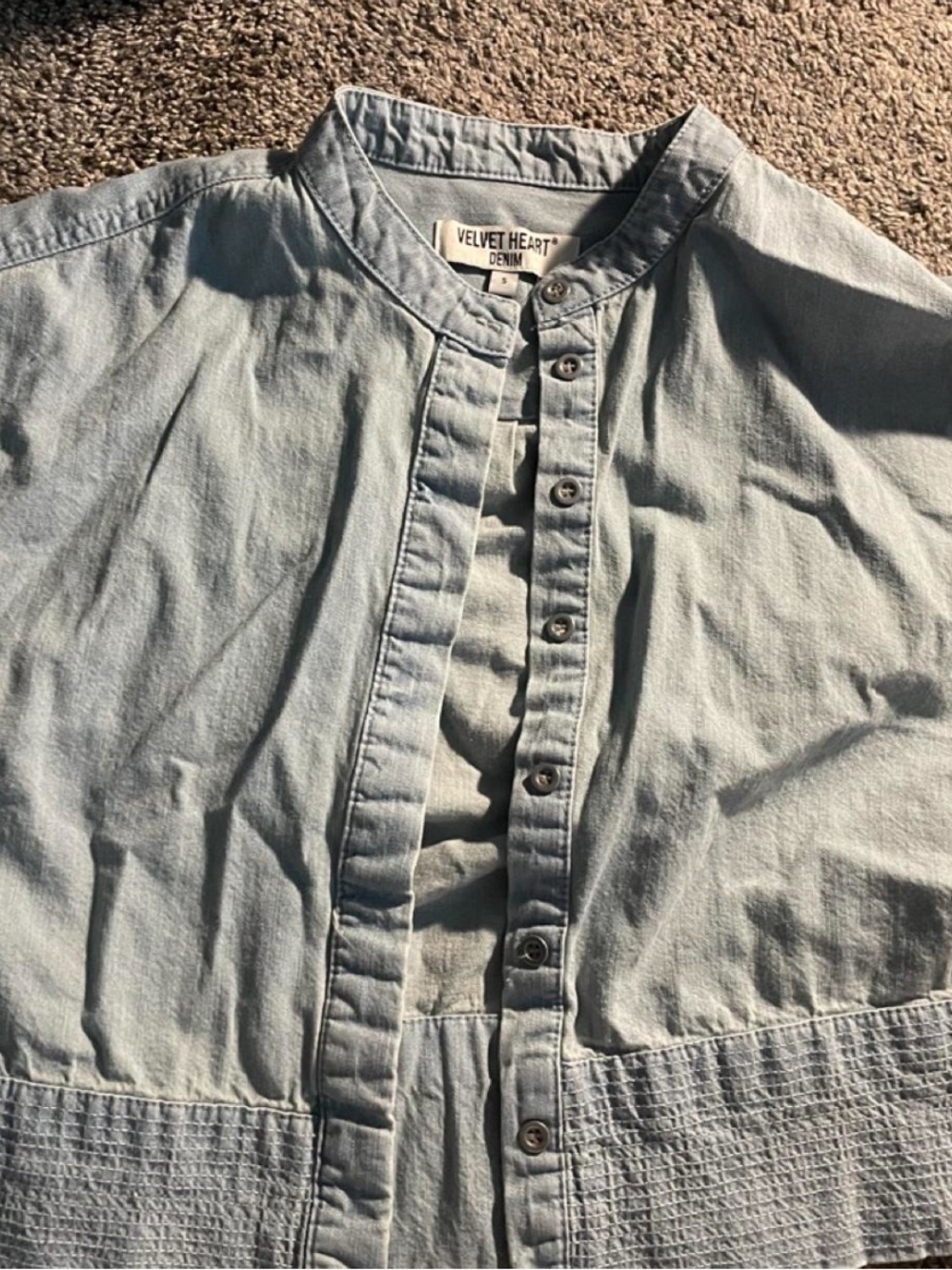 Women’s denim Button-Front Top size small